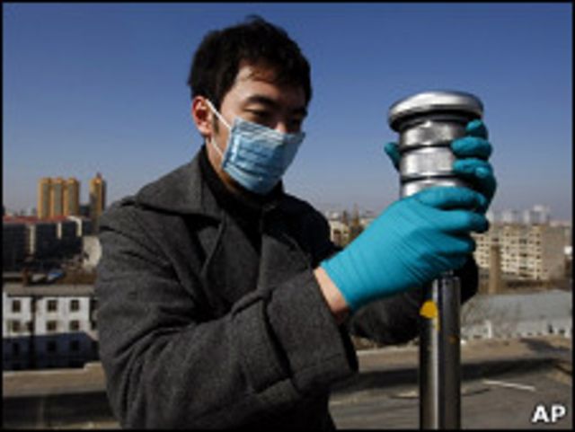 中國當局在哈爾濱檢測空氣中的放射性物質