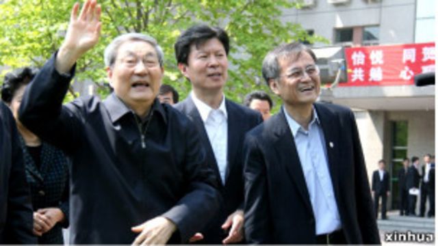 朱鎔基訪問清華大學