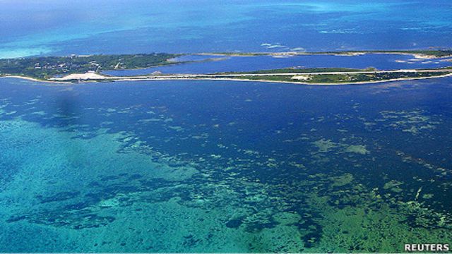 東沙群島環礁位於距台灣高雄西南450公里處(15/09/2010)