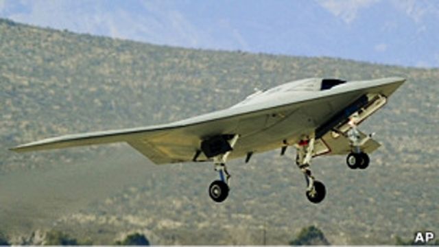 美國海軍X-47B型無人機試飛