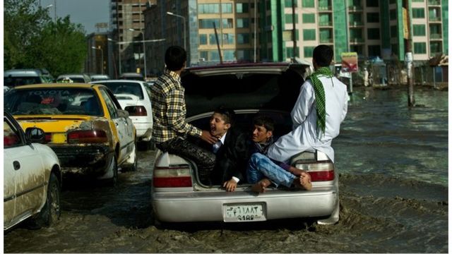 رانندگی در افغانستان با توکل به خدا Bbc News فارسی