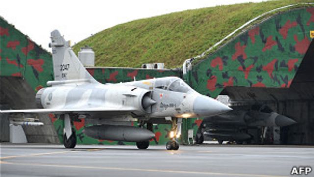 台灣花蓮空軍基地上的一架幻影2000戰鬥機(資料圖片)