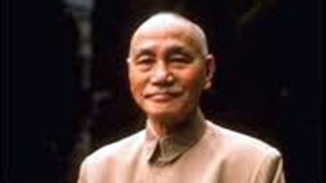 台湾军队取消对“国父”“蒋公”称号立正致敬 - BBC News 中文