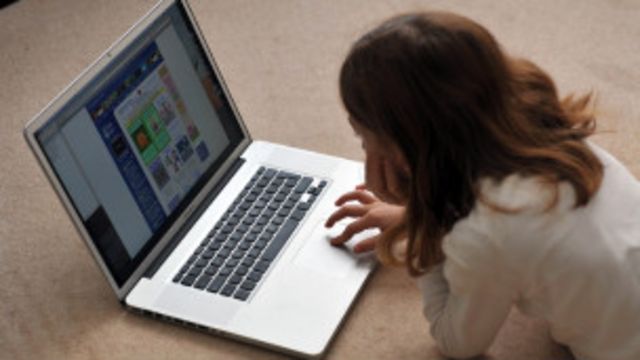 Usuários mais jovens usam mais as redes sociais que os usuários mais velhos