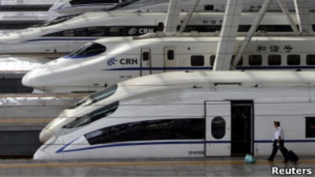 北京南站的CRH380BL型動車組