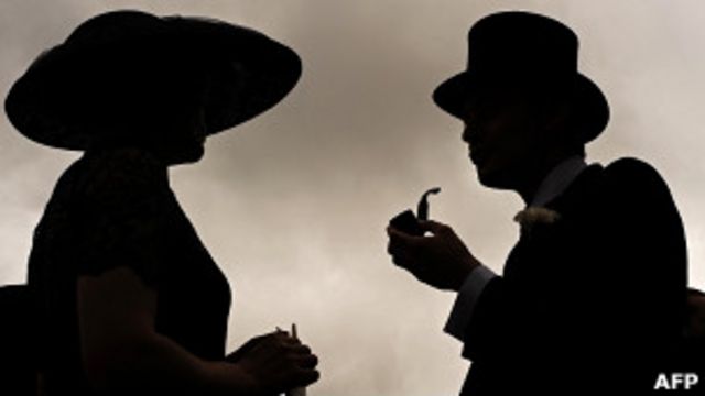 Посетители скачек в Британии
