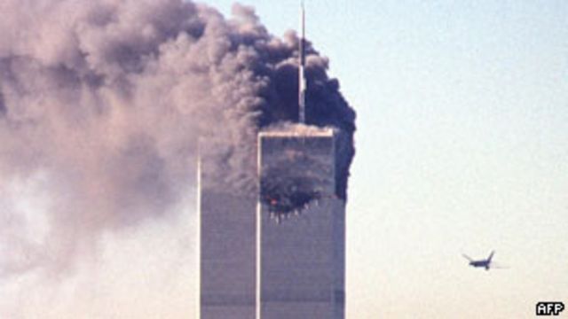 Máy bay tấn công vào tòa tháp WTC hôm 11/9/2001