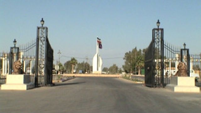 ساکنان اردوگاه اشرف می گویند که با خروج نیروهای آمریکایی از عراق، جانشان در خطر است