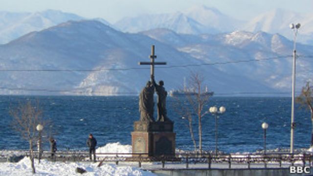 Памятник св. Петру и Павлу в Петропавловске-Камчатском