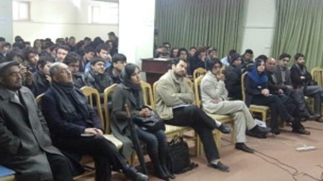 حمیرا قادری حوزه ادبی افغانستان خالی از منتقد است Bbc News فارسی
