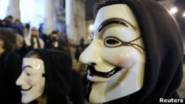 Anonymous qrupu üzvləri bu maskadan istifadə edirlər