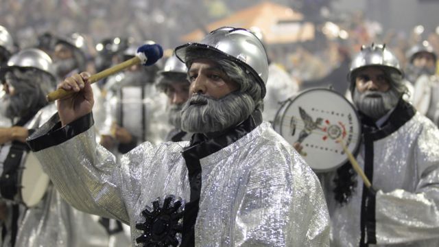 Fantasia de Vikings para o Carnaval - Seriado - Como fazer em casa