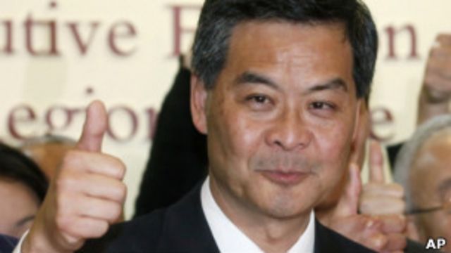 香港新選出的特首梁振英