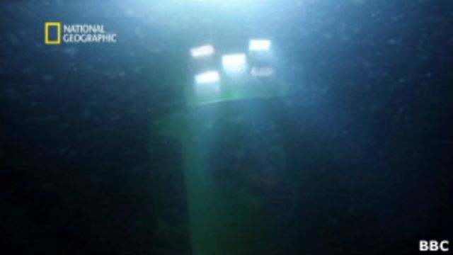 Realizador James Cameron viaja ao ponto mais profundo dos oceanos 