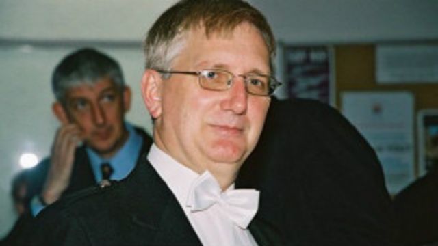 Craig Murray 2002-2004 yillarda Britaniyaning O‘zbekistondagi elchisi bo‘lgan. U O‘zbekistondagi inson haqlari vaziyatini tanqid qilishi ortidan lavozimidan chetlatilgan