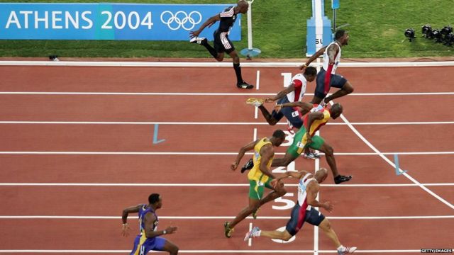 Final de 100 metros lisos en Atenas 2004
