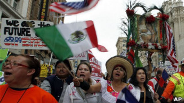 Latinos siguen siendo primordiales en el pasatiempo nacional de Estados  Unidos