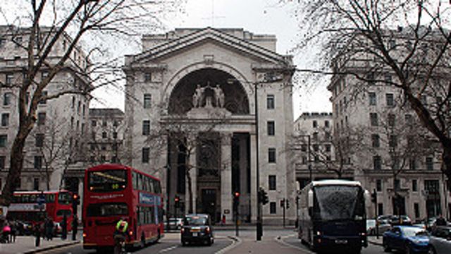 El Servicio Mundial de la BBC transmite por última vez desde Bush House