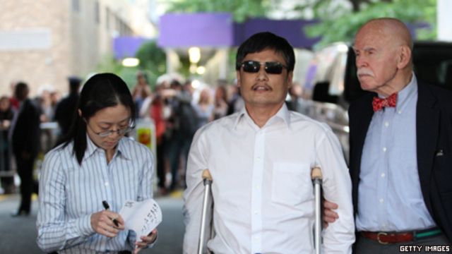陈光诚纽约大学讲话感谢美国帮助 - BBC News 中文