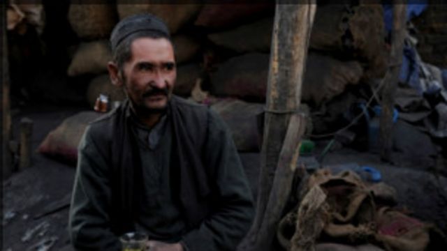 استخراج غیرقانونی از معادن زغال سنگ بامیان ممنوع شد Bbc News فارسی