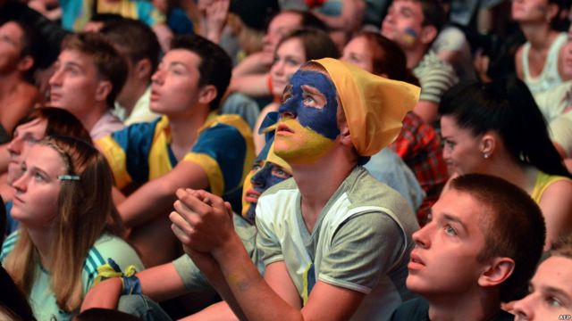 Евро2012 первая победа Украины BBC News Україна