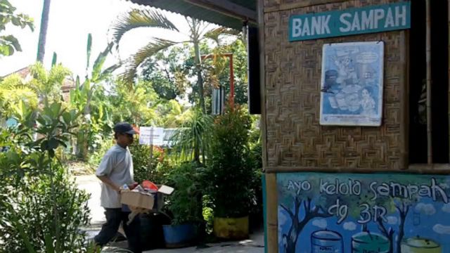 bank sampah di indonesia