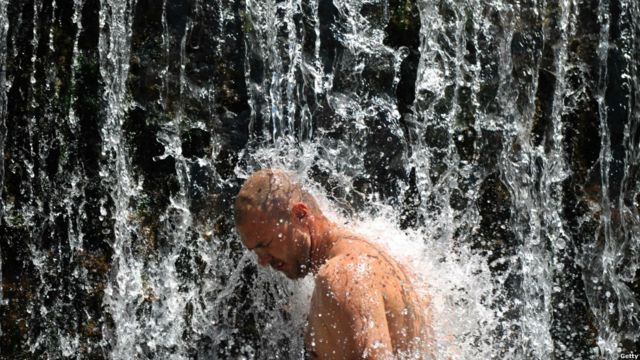 Gelombang panas di belahan Bumi utara - BBC News Indonesia