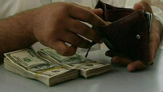 ارزش افغانی در برابر دلار به پایین ترین سطح در دوازده سال گذشته رسید Bbc News فارسی