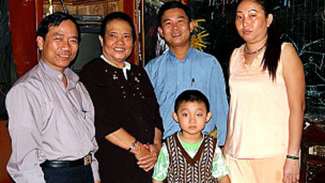 Gia đình Tạ Phong Tần