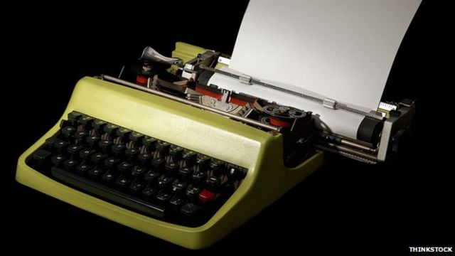 Cinco razones para seguir usando una máquina de escribir - BBC News Mundo