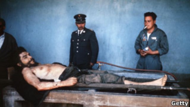 El cadáver de Ernesto Che Guevara