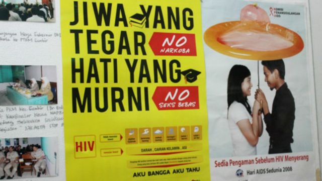 jelaskan cara penularan virus hiv atau aids