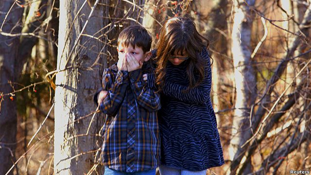 Niños rescatados del tiroteo en Estados Unidos.