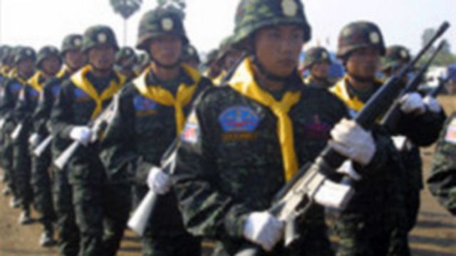 DKBA တပ်ဖွဲ့ဝင်တွေ ဝတ်စုံပြည့် ချီတက်