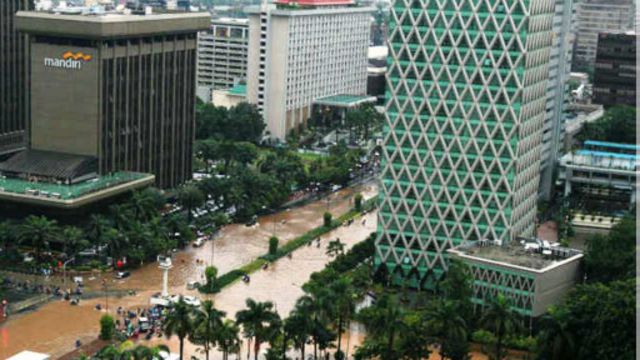 Ancaman banjir terbesar Jakarta hujan ekstrim di Puncak  BBC News