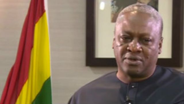 Mahama ya ce wayar salula ta fi mutanen kasar yawa.