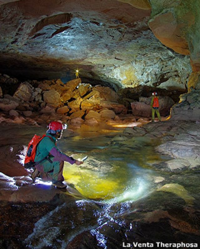 Cueva cuarcita Auyantepuy