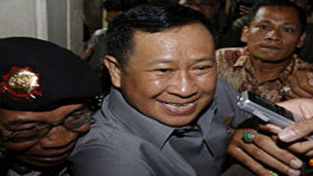 Nama Susno Duadji mengemuka lewat polemik cicak versus buaya.