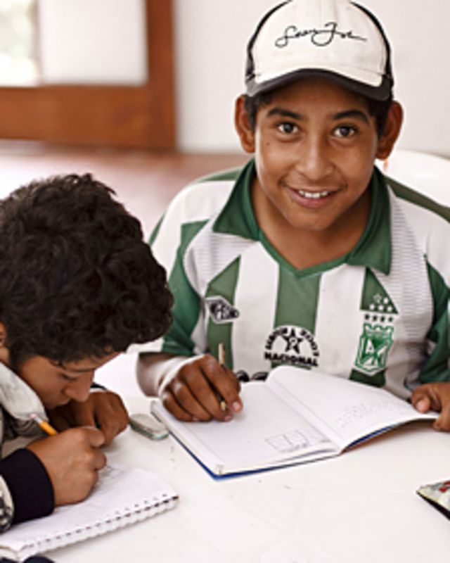Crianças colombianas | Foto: Cortesia Bilblioteca Laboratório do Espírito