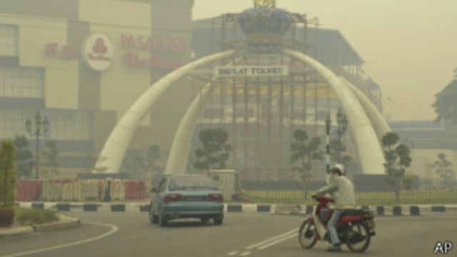 Libur Jumat Di Johor Untuk Mudahkan Salat Bbc News Indonesia