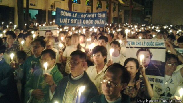 Nhiều giáo dân đã dự buổi thắp nến cầu nguyện cho Lê Quốc Quân hồi tháng Bảy