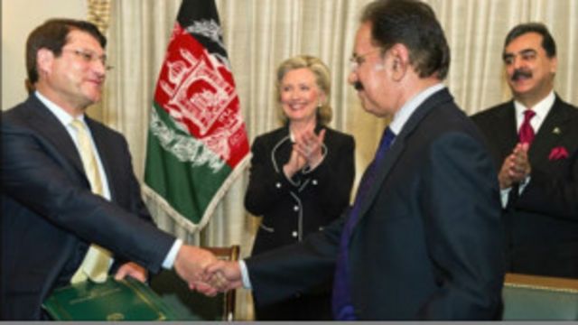 سایه تنش های سیاسی و مدیریت ناموثر بر تجارت خارجی افغانستان Bbc News فارسی