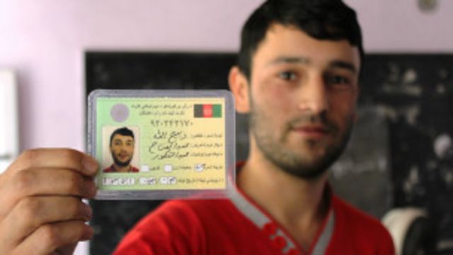 رئیس جمهوری افغانستان داشتن کارت رای دهی نشانه قدرت است Bbc News فارسی