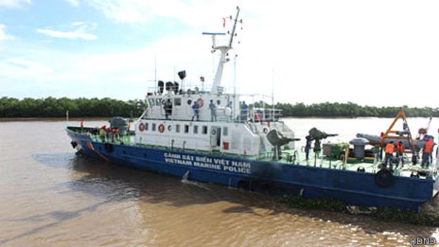 Tàu của cảnh sát biển Việt Nam