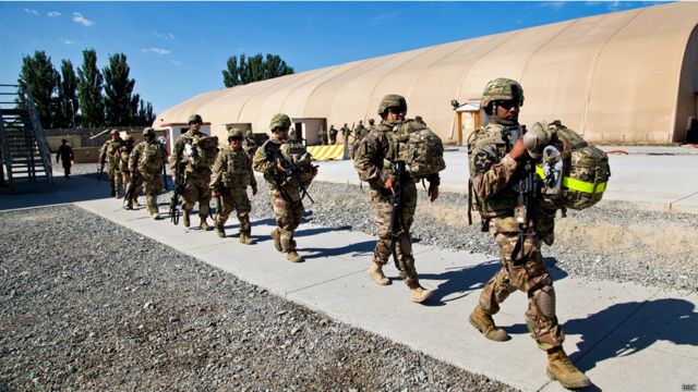 圖輯:駐阿美軍撤離 瑪納斯基地擔重任 BBC News 中文