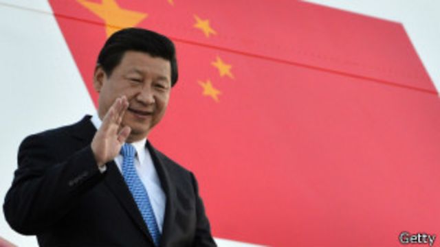 习近平抵达圣彼得堡
