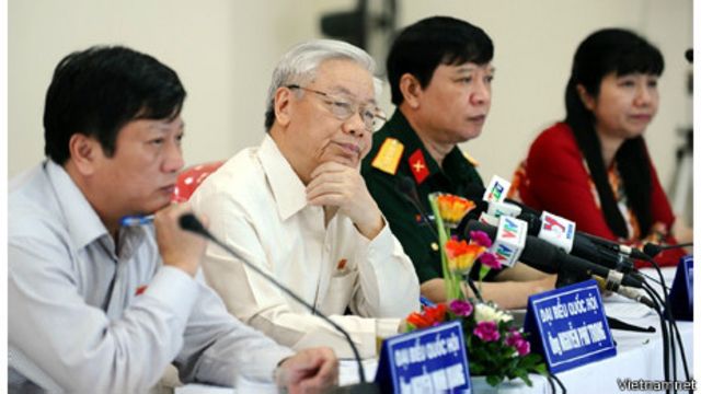Ông Nguyễn Phú Trọng trong buổi gặp mặt cử trị quận Ba Đình, Hà Nội, hôm 27/9