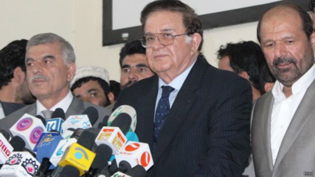 پیکر حسین انوری از فرماندهان جهادی افغانستان در کابل به خاک سپرده شد Bbc News فارسی
