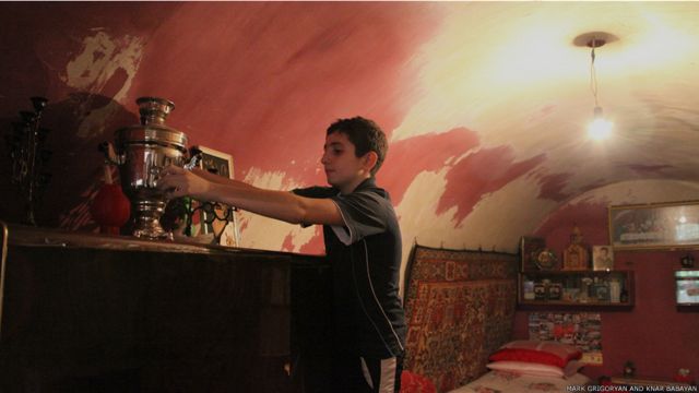 Гор в комнате Клары