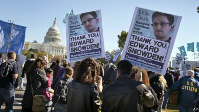 Dugaan penyadapan intelijen AS terungkap setelah Snowden membocorkannya kepada media.